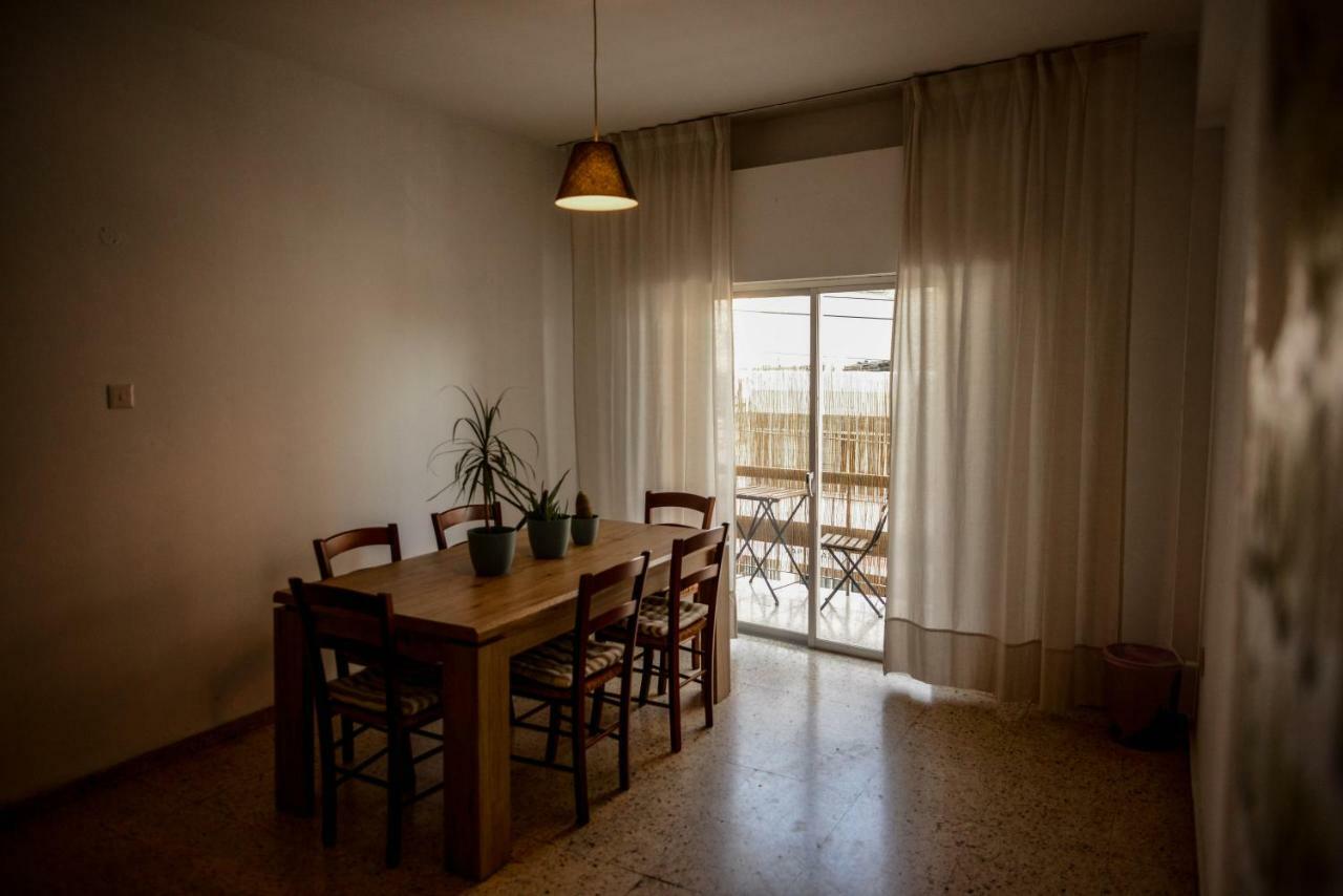 Katka Hostel Larnaca Ngoại thất bức ảnh