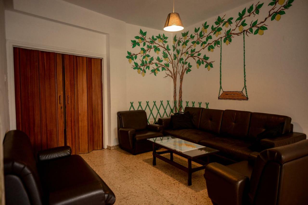 Katka Hostel Larnaca Ngoại thất bức ảnh